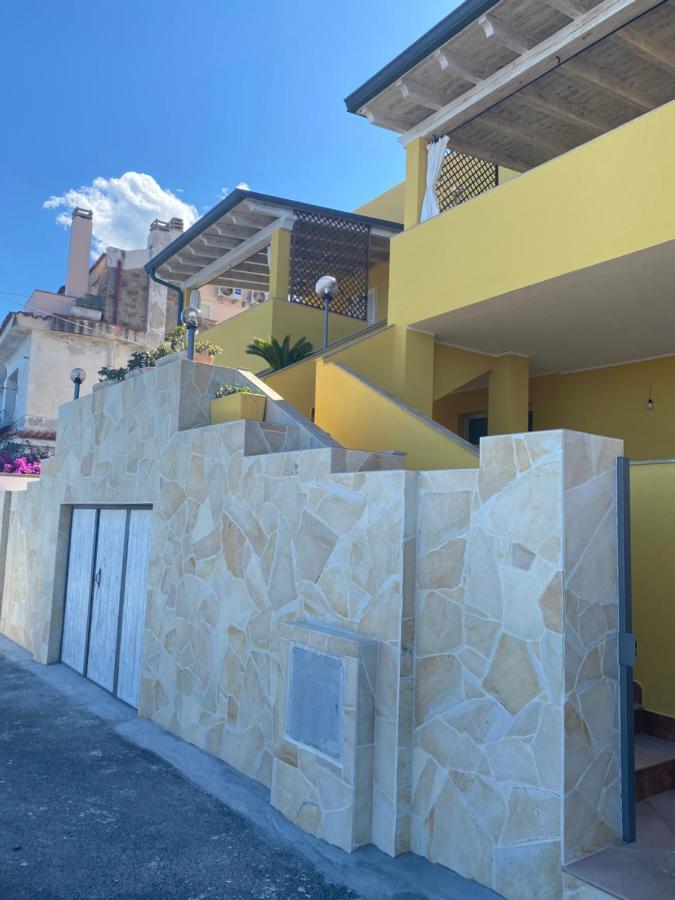 La Casa Gialla カーラゴノネ エクステリア 写真